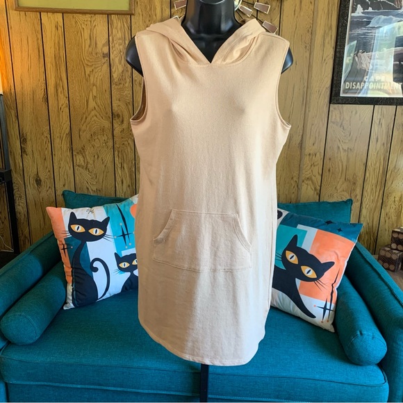 Love, Fire Sleeveless Hoodie Dress - Picture 5 of 10